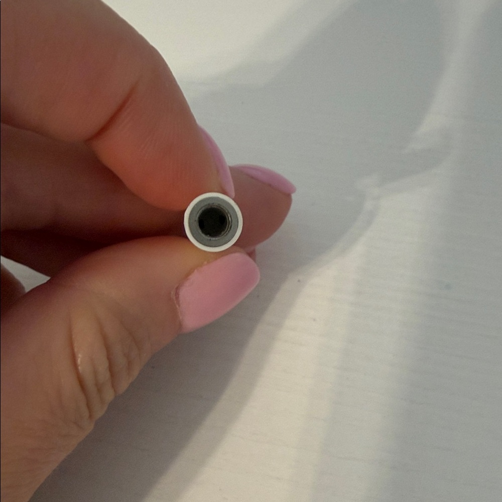 Apple Lightning to 3.5mm Headphone Jack Adapter - Picture 3 of 3